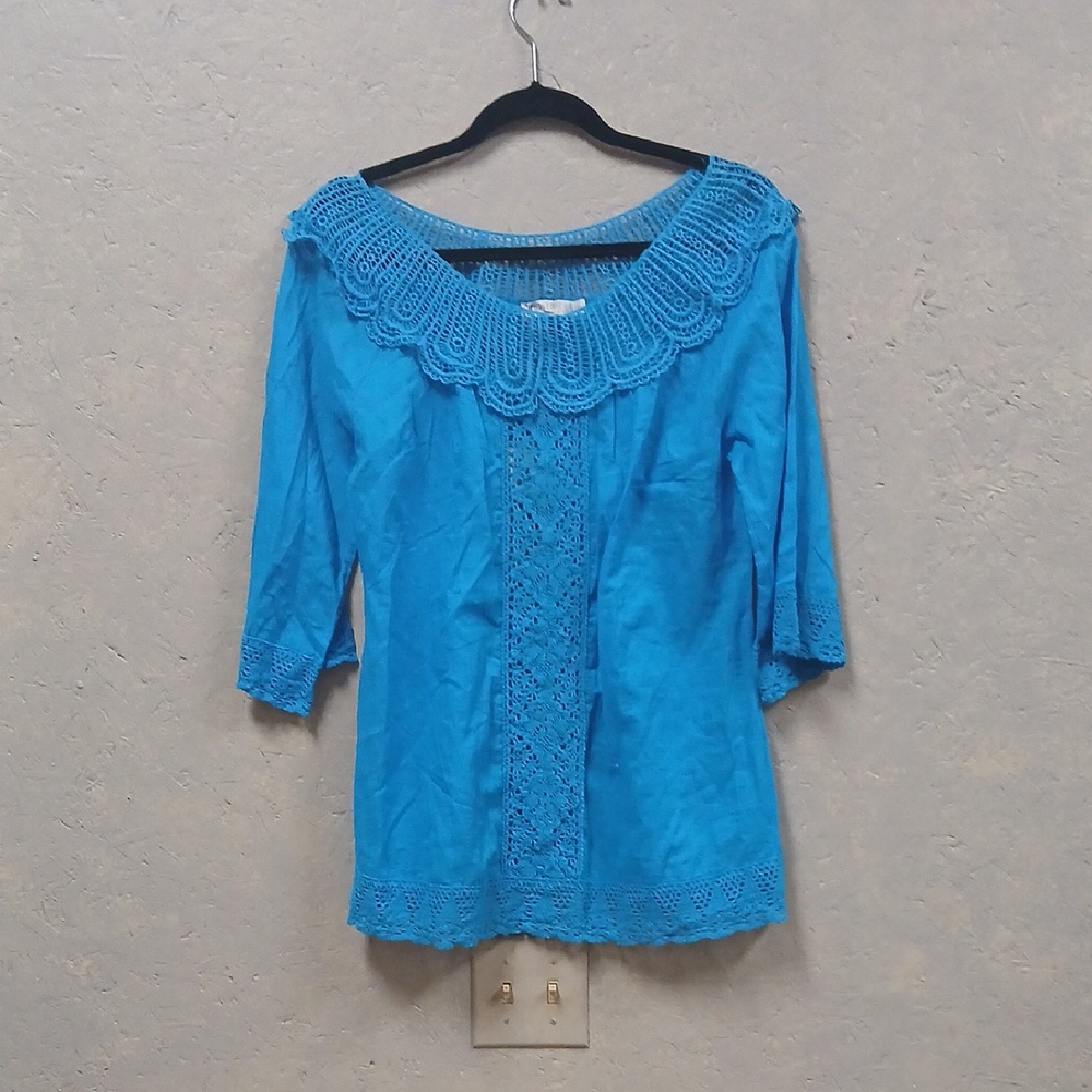 Solitaire Size Medium NWT Crochet Elbow Sleeve Lace Trim Top